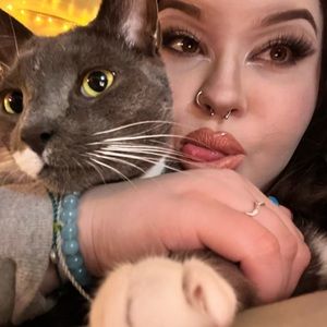 Meet your Posher, Casey